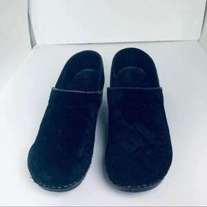 Dansko women’s clogs crushed velvet finish‎ 41
